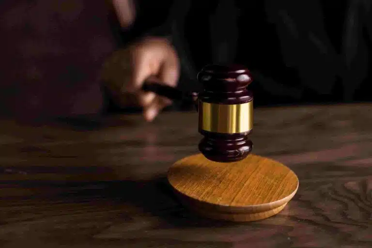 警察庁がオンラインカジノを犯罪と断言!本当に?