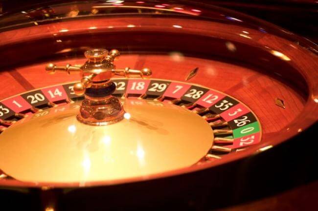Cover the Table Roulette Strategy - How to Cover All Your Bases 41 roulette-table-xs